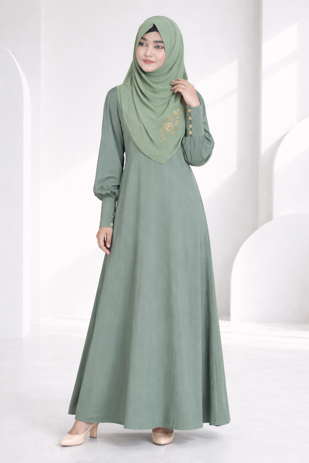 𝐇𝐚𝐧𝐢𝐲𝐚 𝐆𝐨𝐰𝐧 – 𝐒𝐚𝐠𝐞 𝐆𝐫𝐞𝐞𝐧