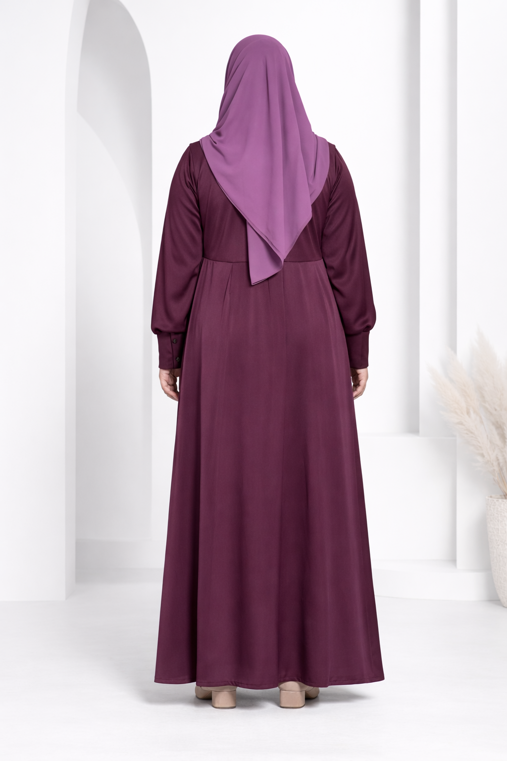 𝐇𝐚𝐧𝐢𝐲𝐚 𝐆𝐨𝐰𝐧 – 𝐑𝐨𝐲𝐚𝐥 𝐏𝐥𝐮𝐦