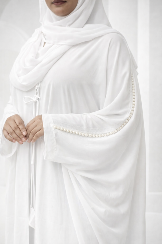 𝐌𝐚𝐤𝐫𝐮𝐦𝐚 𝐇𝐚𝐣𝐣 𝐀𝐛𝐚𝐲𝐚 – 𝐖𝐡𝐢𝐭𝐞